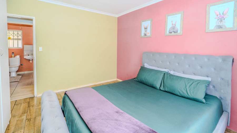 4 Bedroom Property for Sale in Sunset Glen Western Cape